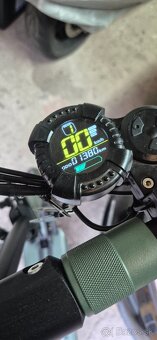 Elektrická kolobežka Vsett 8 - 2