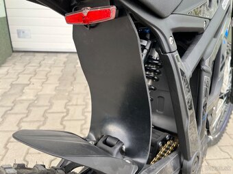 Gumený kryt tlmiča Talaria Sting - 2