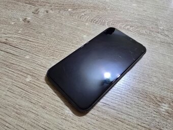 Iphone 11 128gb s novou bateriou plnefunkcny ma len bezne zn - 2