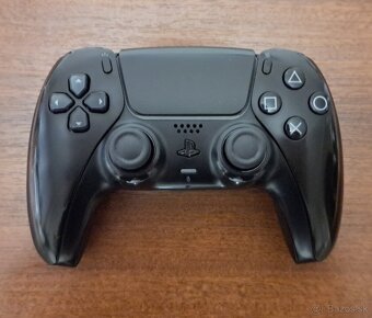 Ps5 dualsense ovládač - 2