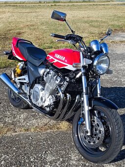 YAMAHA XJR 1300 SP - 2