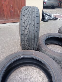 Pneumatiky Toyo a Falken - 2