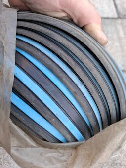 Lišta na dvere v metráži modrá nová - 2