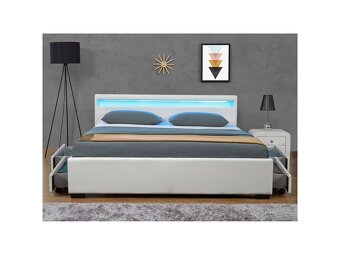 Čalúnená posteľ 140x200cm biela s LED a úložným priestorom - 2