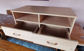 Skrinka pod TV - 2