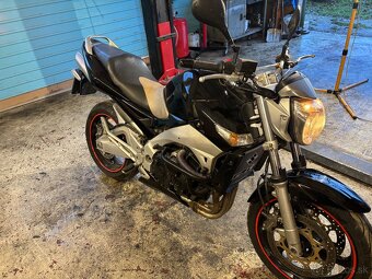 Predám SUZUKI GSR 600 - 2