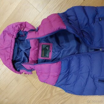 Predám dievč. zimnú vestu veľ.M - 2