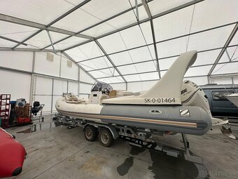 Zodiac Medline III Evinrude 250HP - 2