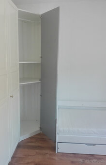 vysoká rohová skriňa - 2