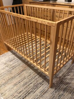 Drevená detská postieľka - 2