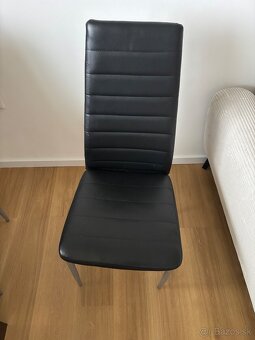 Predam jedalensky stol so stolickami - 2