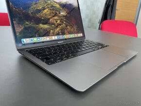 MacBook Air 2019 8/256 - 2