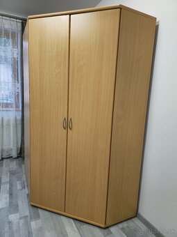 Predám rohovú skriňu - 2