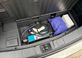 Mitsubishi Outlander - 2