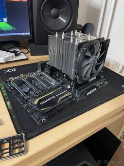 Základná doska Gigabyte X99, procesor Intel i7 6800K, pamäte - 2
