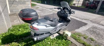Suzuki Burgman 650 - 2