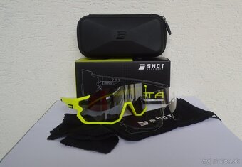 Predám slnečné originálne SHOT okuliare sada žlté fluo - 2