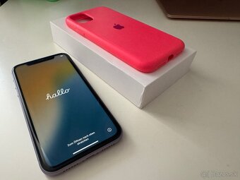 iPhone 11 64GB - 2