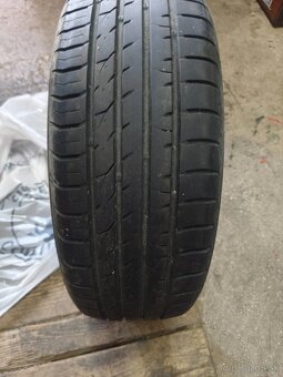235/60/R18 107V - 2