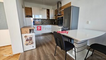 Priestranný 3-izbový Byt na PREDAJ - 2
