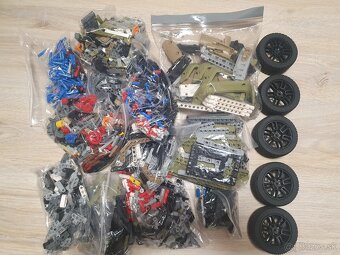 Lego technic 42110 - 2