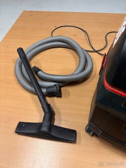 Priemyselný vysávač Metabo - 2