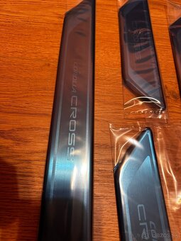 Corolla Cross - prahové listy - 2