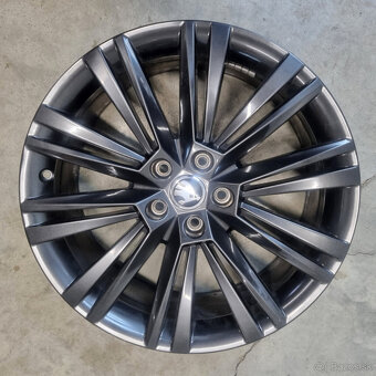Hliníkové Škoda disky 5x112 R19 8J ET44 - 2