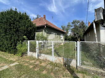 Rodinný dom s pozemkom 1720 m2 - 2