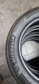 205/55 R17 - 2
