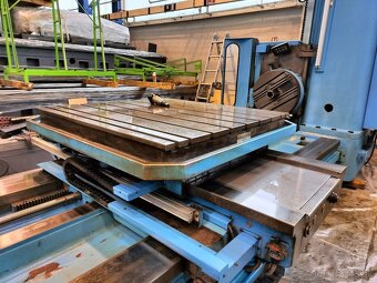 TOS Varnsdorf Vodorovná vyvrtávačka Stolová W 100 A - 2