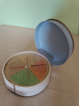 predám stare kuchynské vahy - 2