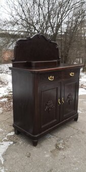 Starožitná tmavá komoda - 2