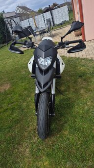 Ducati Hypermotard 796 - 2