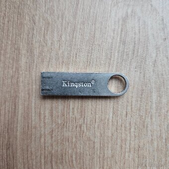 USB kluc Kingston 16 GB - 2
