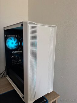 Ryzen 5 2600, RX 6600 8gb - 2