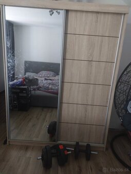 Skriňa s posuvnými dverami - 2