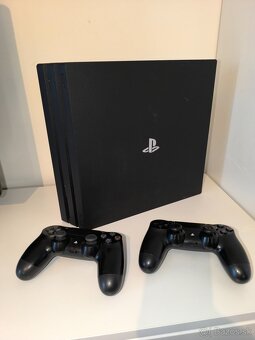 Playstation 4 PRO - 1TB + 2 joisticky - 2