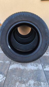 Barum Bravuris 5 HM  225/60 R17 V - 2