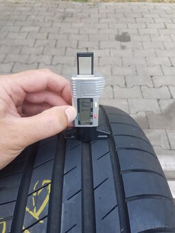 Letne 215/55R16 a 255/45R19 kusovky - 2