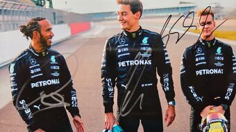 Mercedes F1 Hamilton Russell Schumacher orig. autogramy - 2