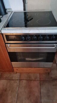 Vstavaná rúra s keramickou varnou doskou - 2