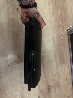 Ps3 slim konzola - 2