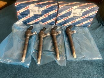 VSTREKOVACIE TRISKY BOSCH 0445110646 - 2