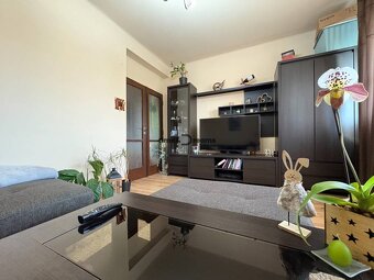 Na predaj: 2 izbový byt + BALKON + KUMBAL - 2