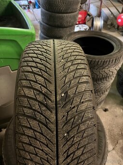 Pneu 235/55r17 - 2
