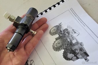 TZ4K14 Držiak trysky / vstřikovač s tryskou nove. - 2