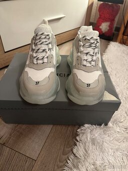Balenciaga - 2