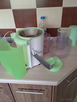Odšťavovač,BOSCH - 2