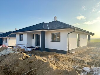 VYNIMOCNA CENA | NOVOSTAVBA 4i. bungalov na pozemku 641m2 - 2